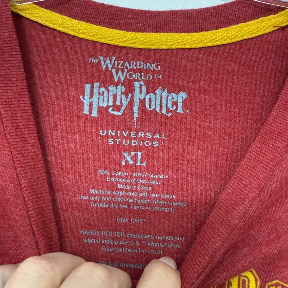 The Wizarding World of Harry Potter Gryffindor Quidditch T-Shirt Men's Size XL - Picture 5 of 5